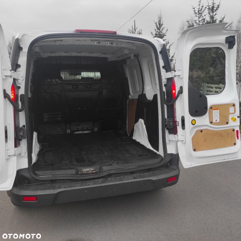 Ford Transit Connect - 16