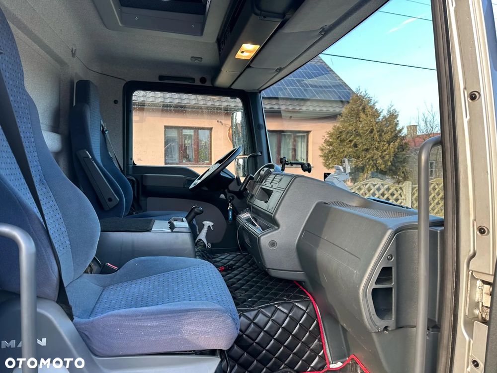 MAN TGL 12.240 4X2 BL - 12