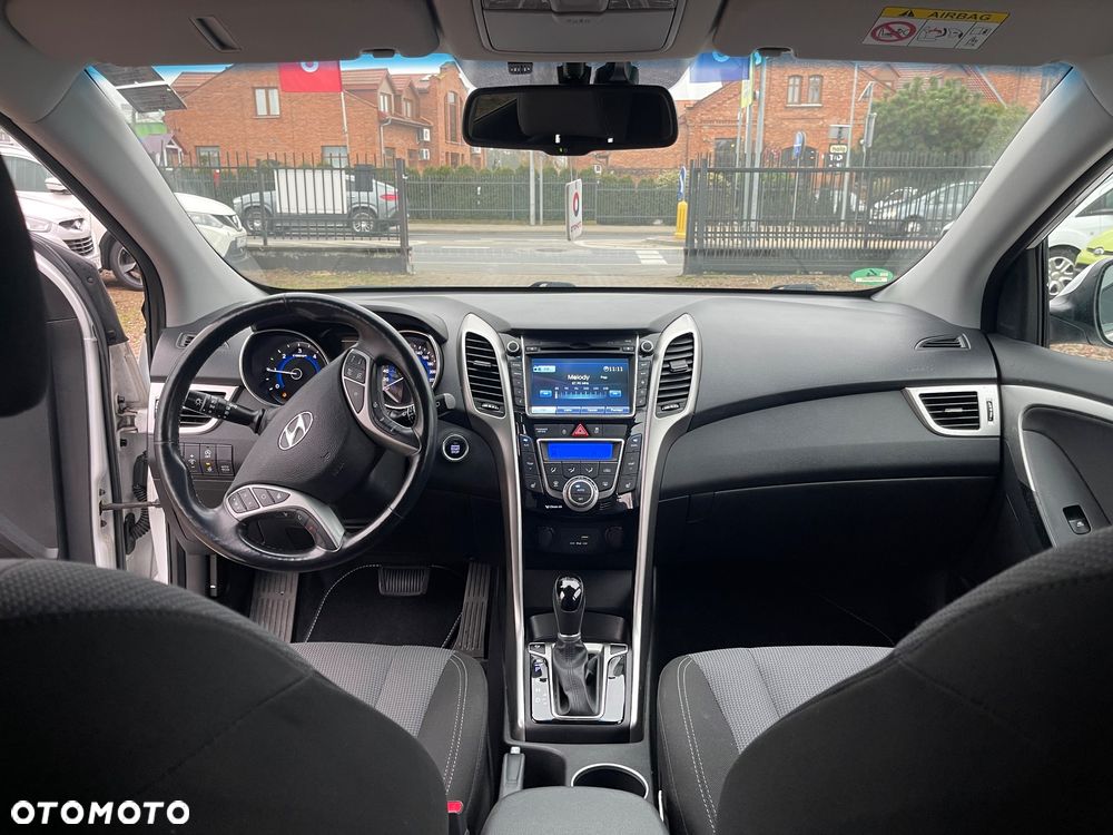 Hyundai i30 1.6 CRDi BlueDrive Premium DCT - 2