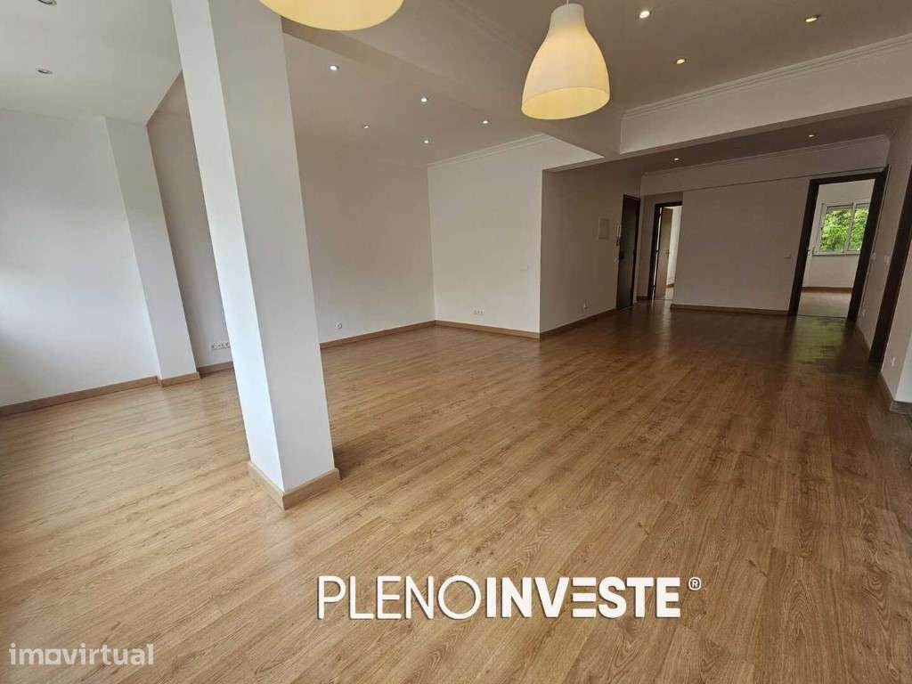 Apartamento T4 transformado em t3 na cova da piedade Almada - Grande imagem: 5/26