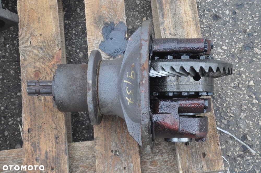 DYFERENCJAŁ WKŁAD MOSTU MASSEY FERGUSON 6170 3427467R3 - 1
