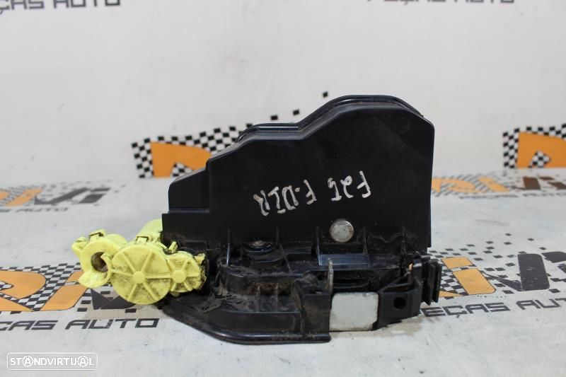 Fecho Da Porta Frente Direita Bmw X5 (E70)  51217283630 / 7283630 - 3