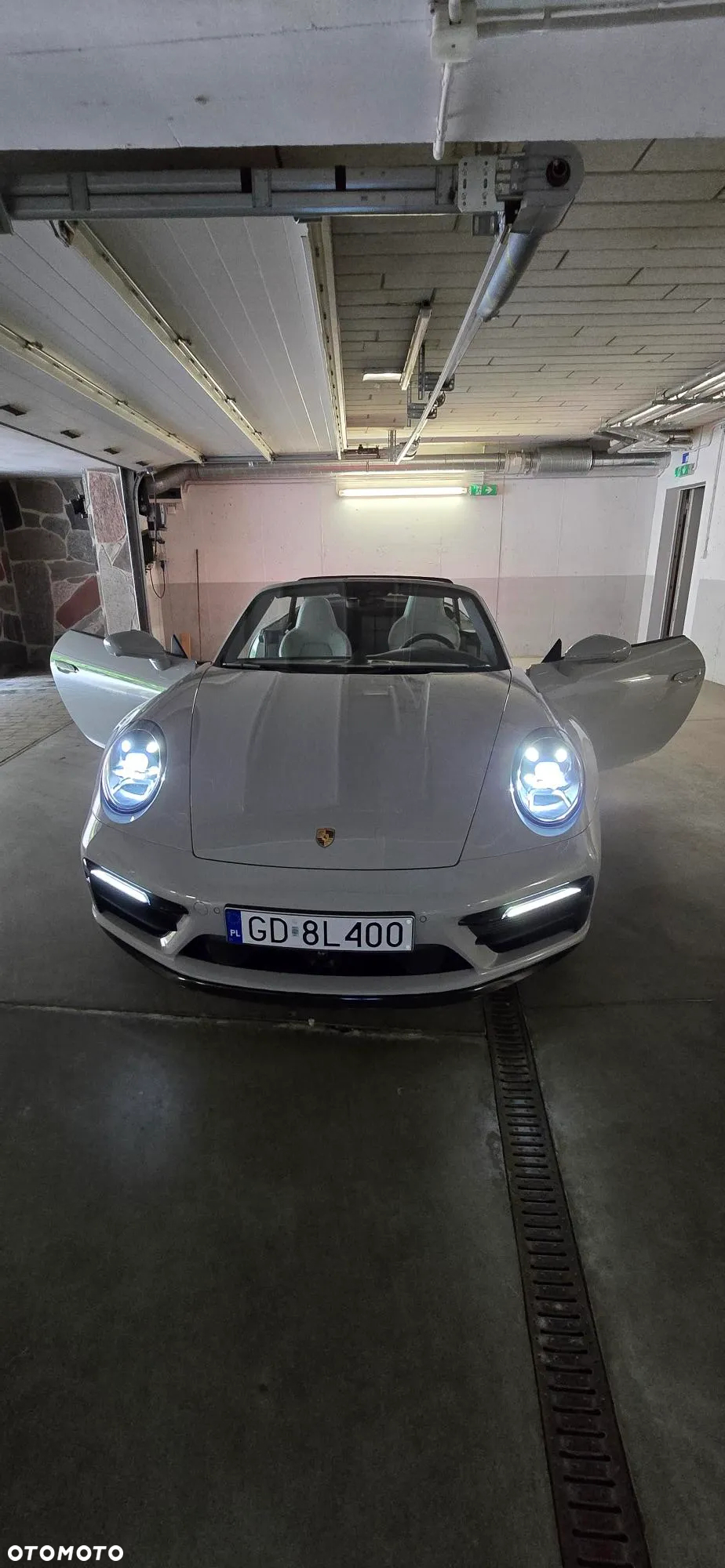 Porsche 911 Carrera Cabrio - 7