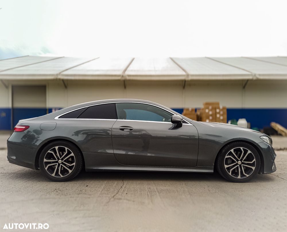 Mercedes-Benz E 220 d 4Matic Coupe 9G-TRONIC AMG Line - 4