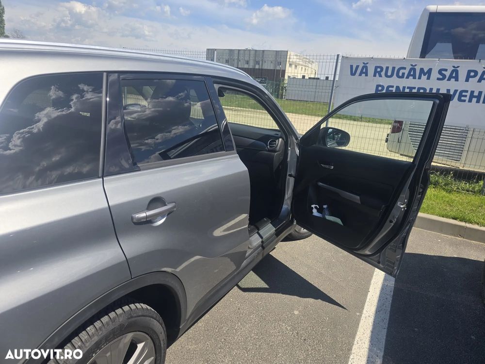 Suzuki Vitara 1.4 Boosterjet MHEV Passion - 4