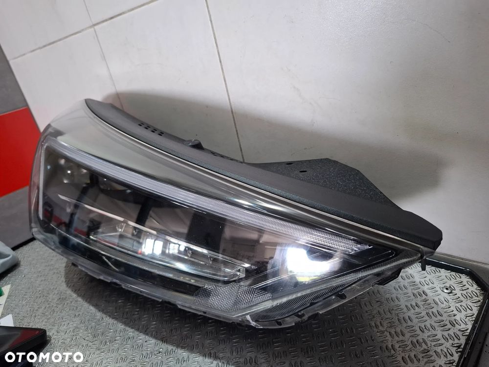 Lampa przednia prawy przód Hyundai Tucson 2018 rok full led nr D792111A20 - 2