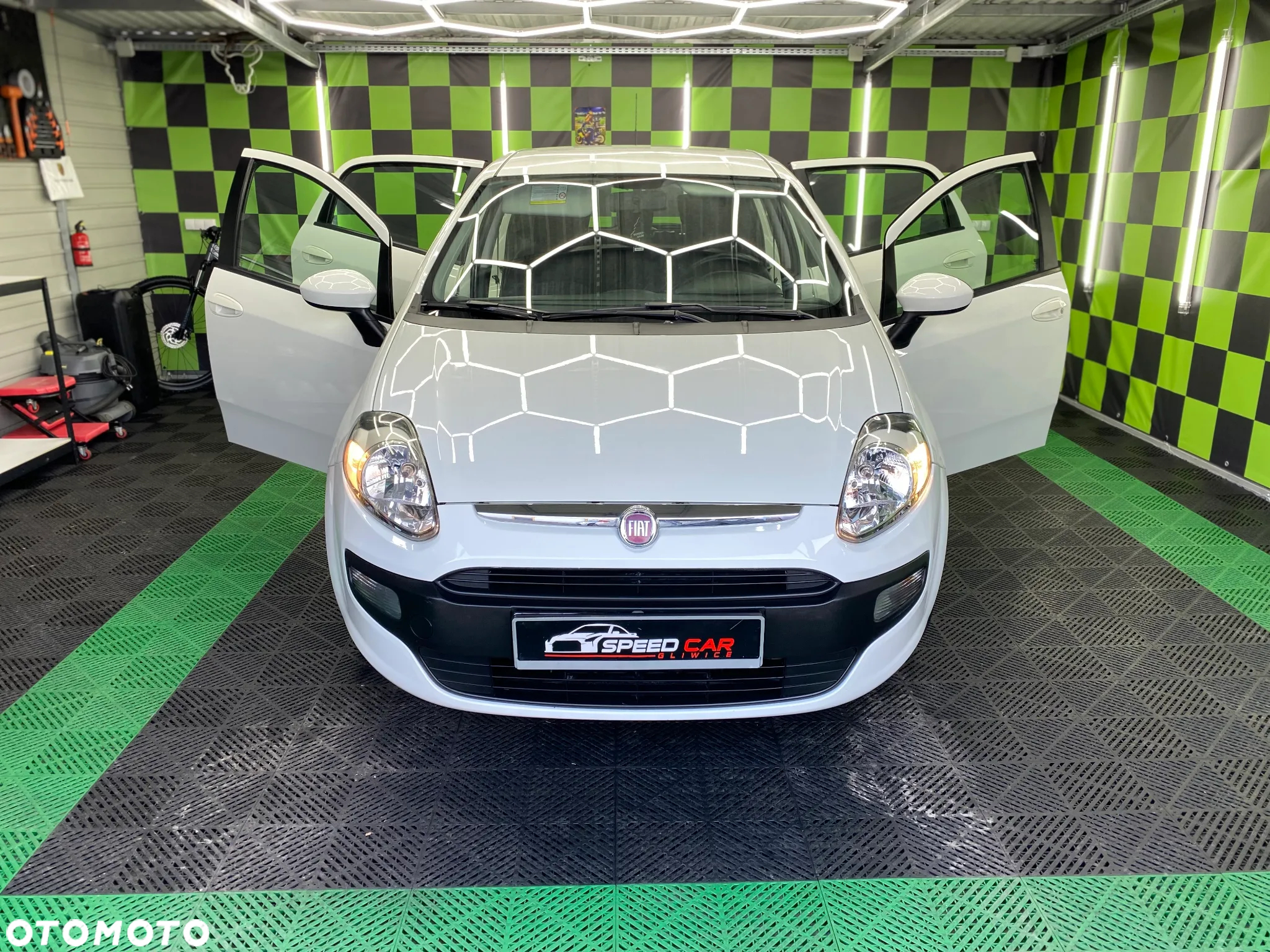 Fiat Grande Punto 1.4 8V Active - 18