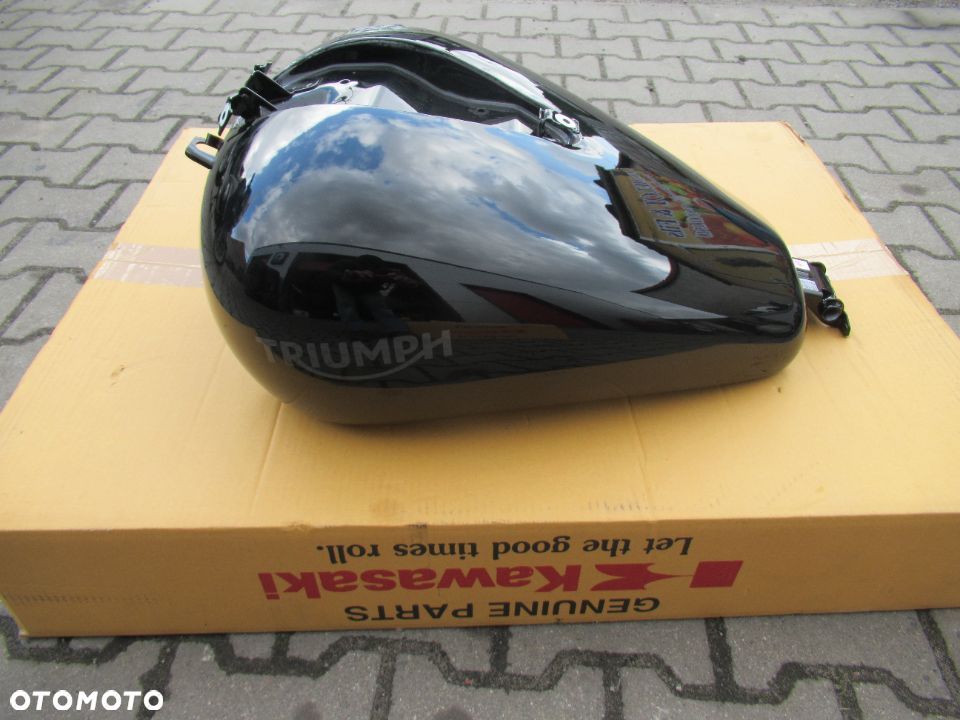 TRIUMPH THUNDERBIRD STORM 1600 1700 ZBIORNIK - 1