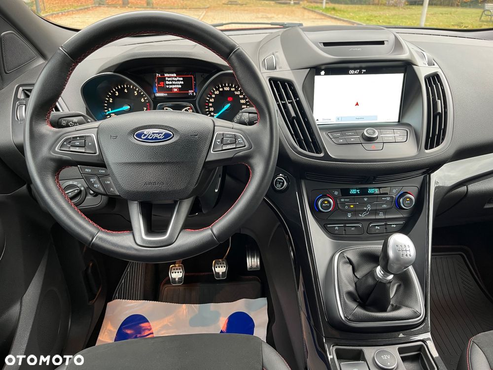 Ford Kuga 1.5 EcoBoost 2x4 ST-Line - 29