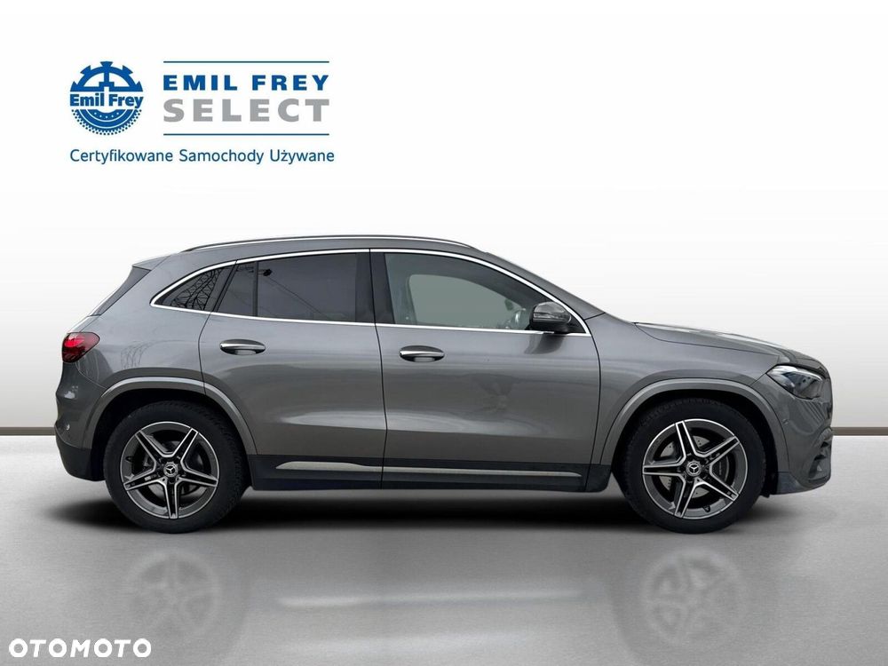 Mercedes-Benz GLA - 7