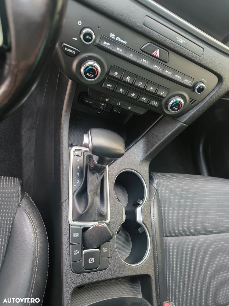Kia Sportage 1.6 DSL 7DCT HP 4x2 GT Line - 36