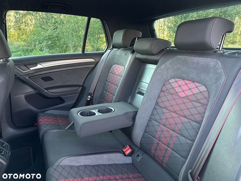 Volkswagen Golf 2.0 TSI GTI TCR DSG - 30