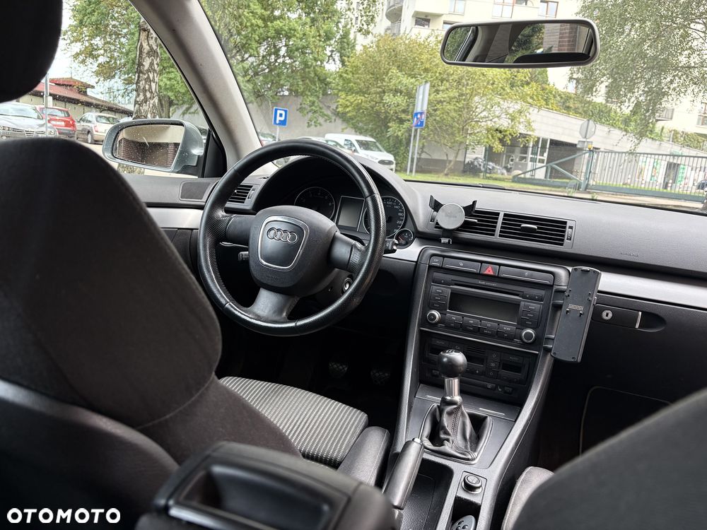 Audi A4 Limousine - 11