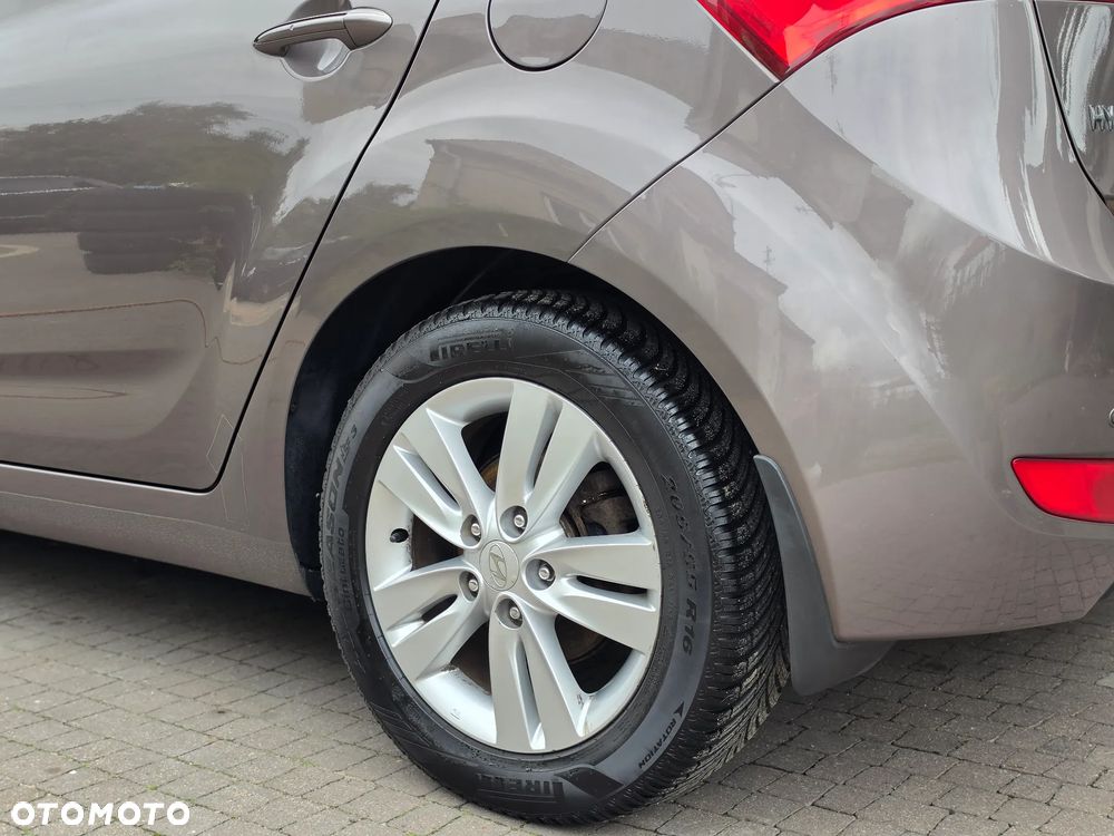 Hyundai ix20 - 32