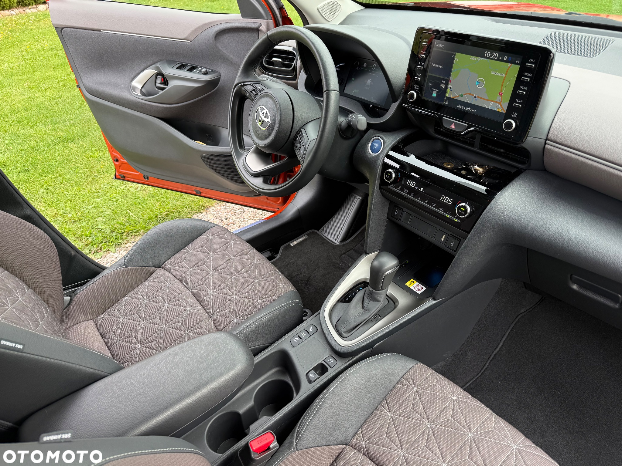 Toyota Yaris Cross Hybrid 1.5 Executive - 14