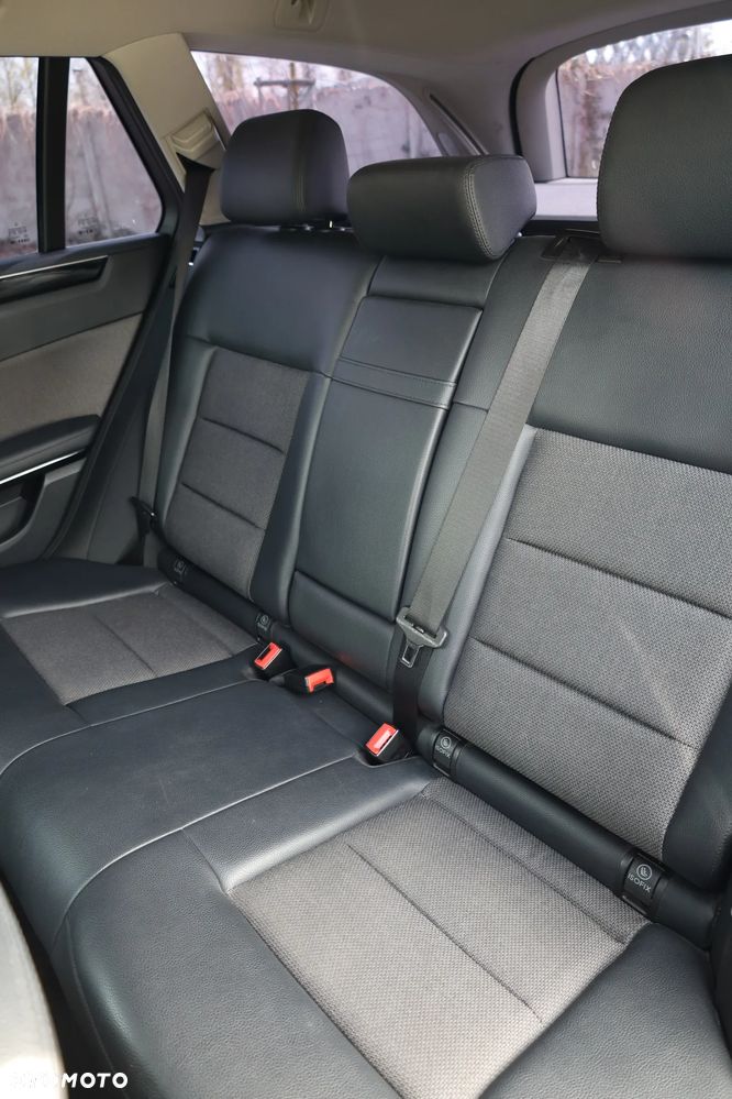 Mercedes-Benz Klasa E 220 CDI BlueEff Avantgarde - 25