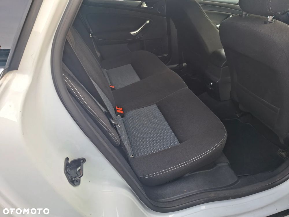 Ford Mondeo 1.6 TDCi Titanium - 15