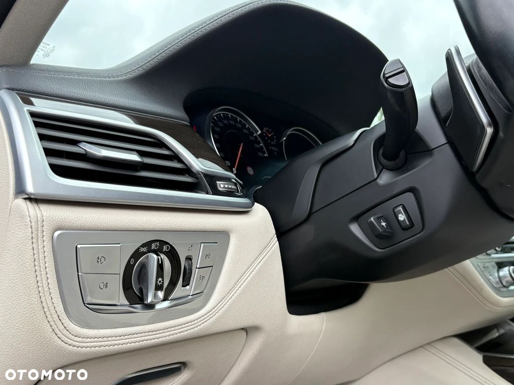 BMW Seria 7 730d xDrive - 12