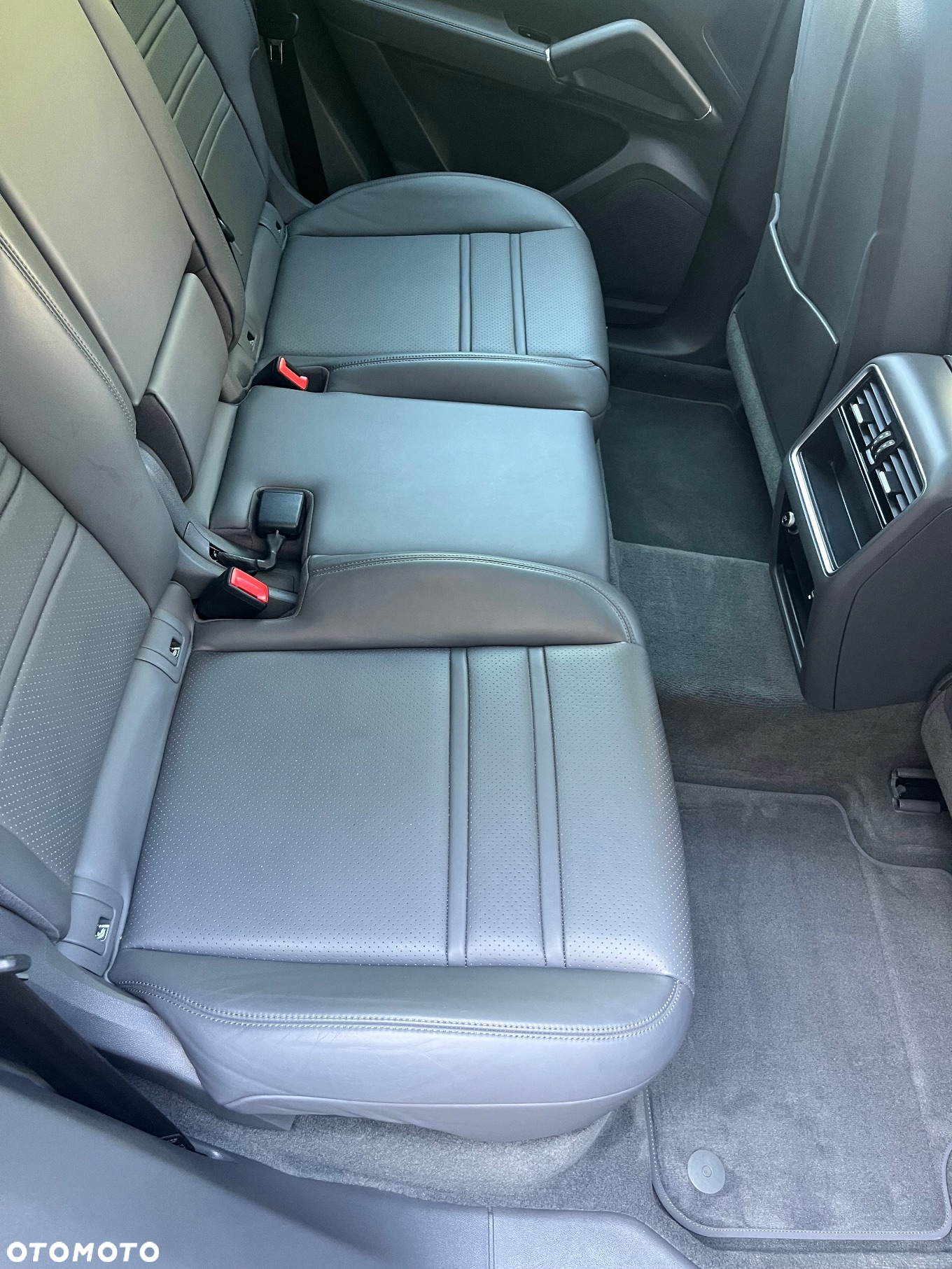 Porsche Cayenne Platinum Edition - 10