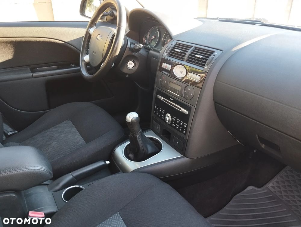 Ford Mondeo Turnier 2.0 TDCi Ambiente - 13