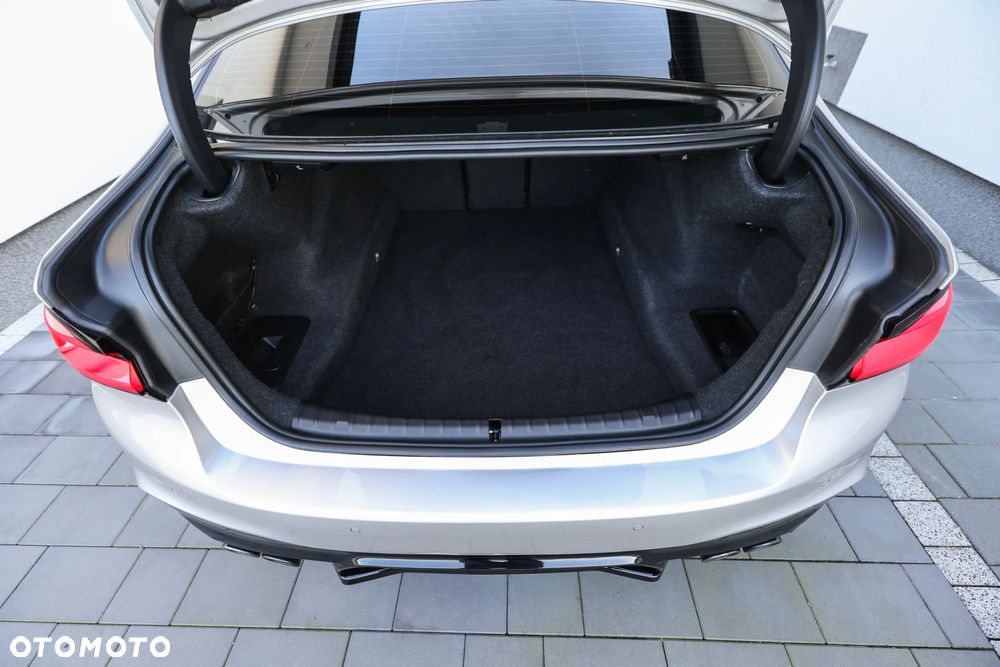 BMW M5 Competition - 28