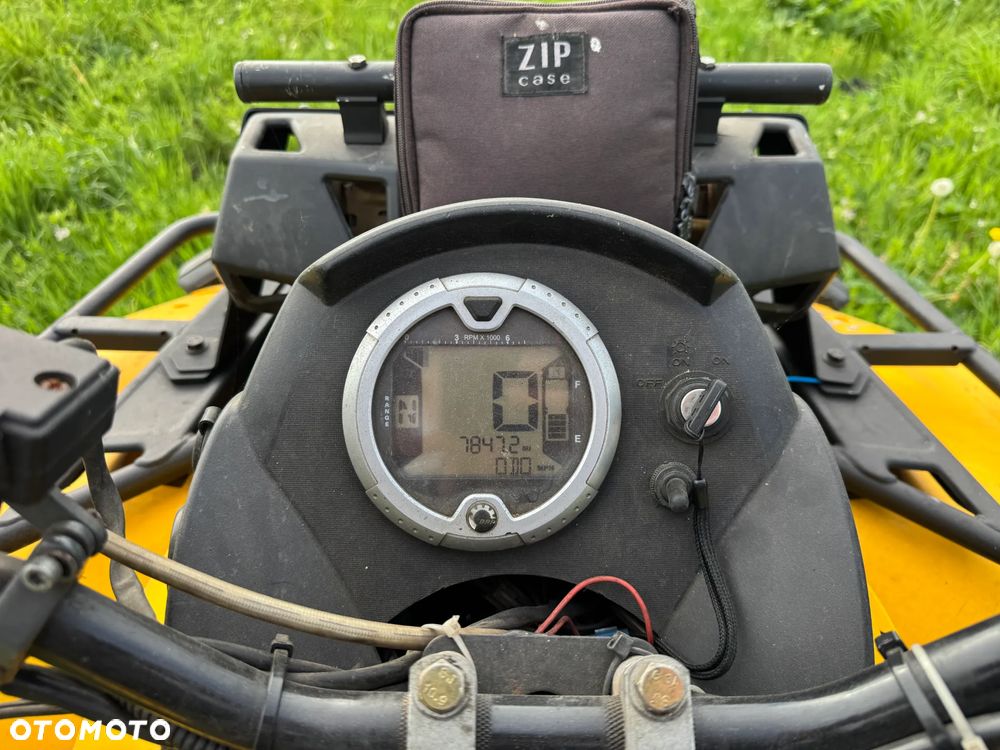 Can-Am Outlander - 10
