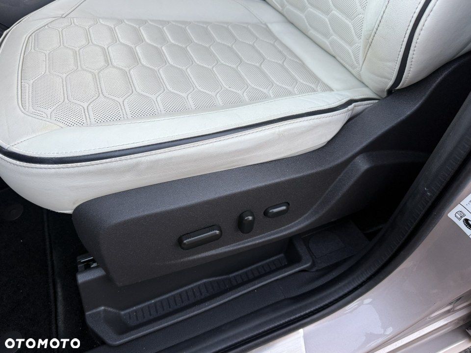 Ford Kuga Vignale 2.0 TDCi AWD - 22