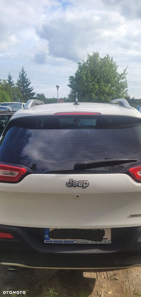 Jeep Cherokee - 9