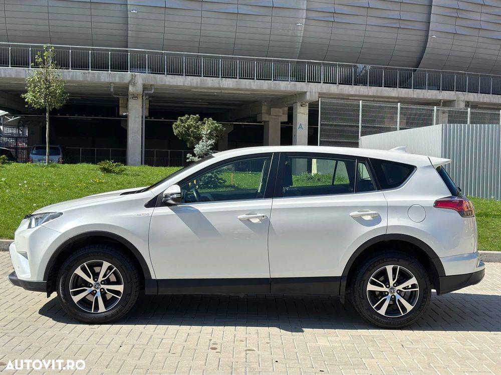 Toyota RAV4 D-4D 4x4 Executive - 3