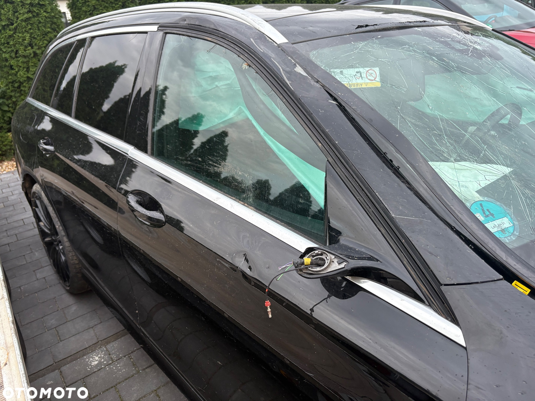 Mercedes-Benz Klasa E 400 d 4Matic T 9G-TRONIC Avantgarde - 29