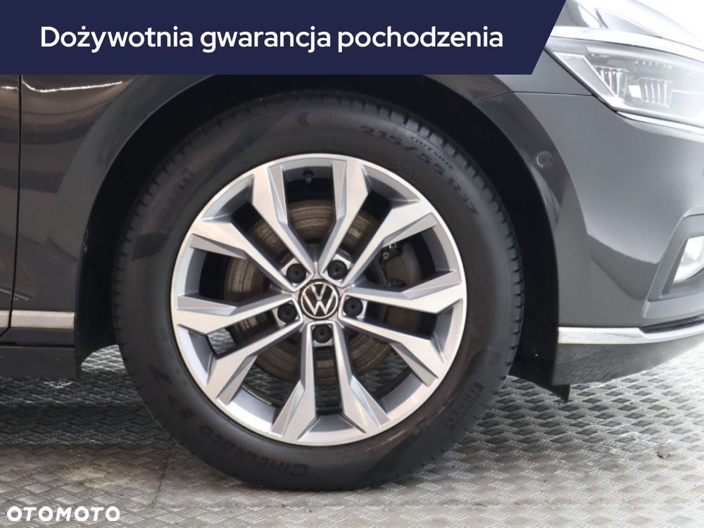 Volkswagen Passat - 17