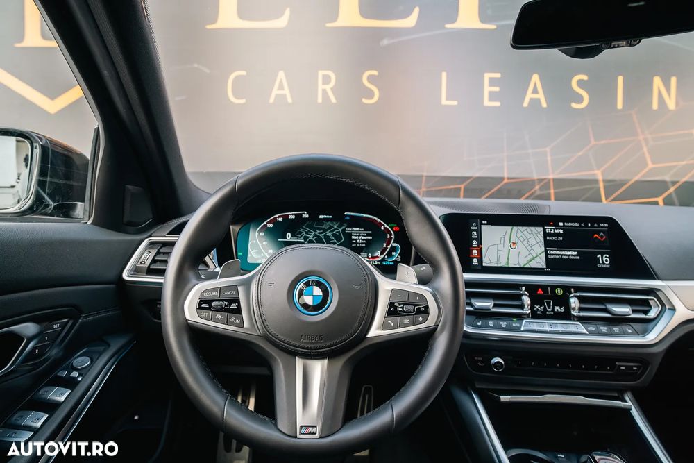 BMW Seria 3 330e xDrive AT PHEV - 26