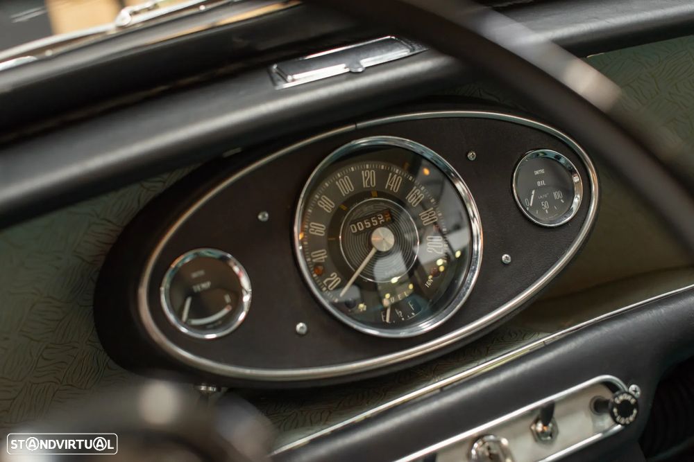 Austin Mini - 21