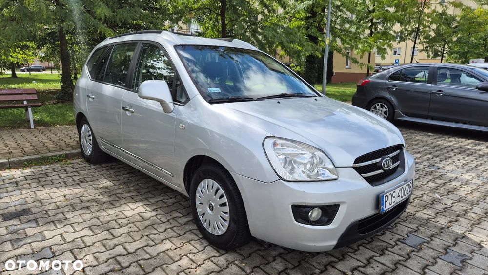 Kia Carens 2.0 EX - 1