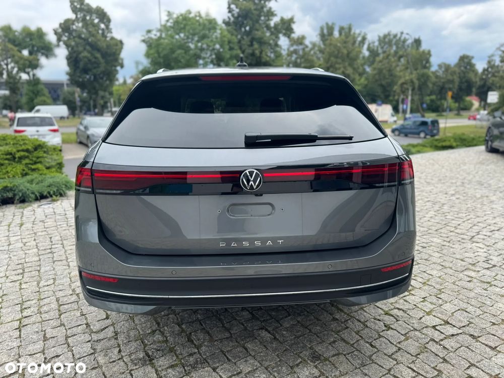 Volkswagen Passat Variant 2.0 TDI SCR Business Plus DSG - 21