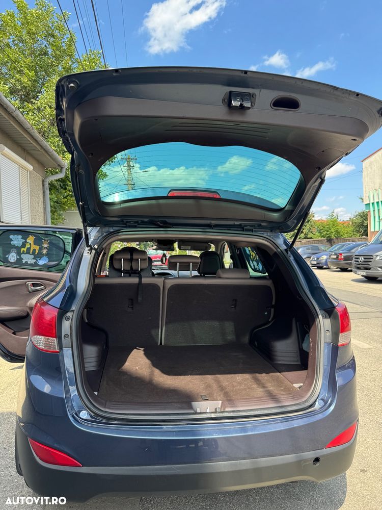 Hyundai ix35 - 23