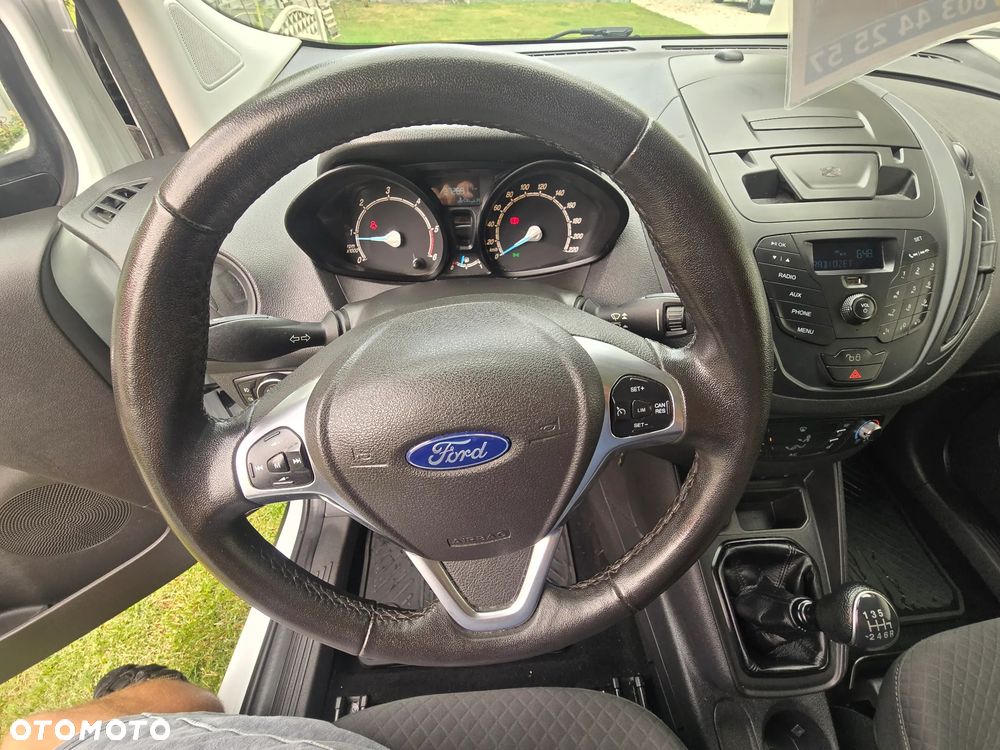 Ford Tourneo Courier 1.5 TDCi Sport - 24