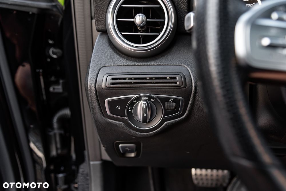 Mercedes-Benz GLC 220 d 4Matic 9G-TRONIC AMG Line - 27