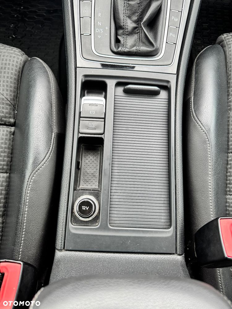 Volkswagen Golf VII 2.0 TDI BMT Highline DSG - 13