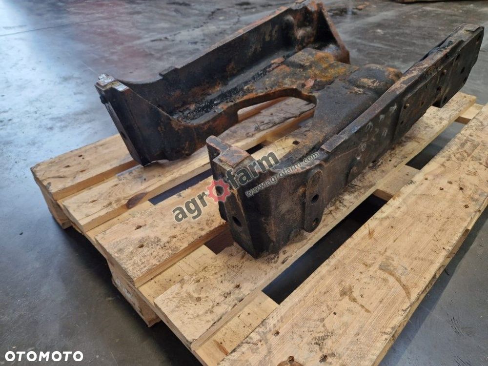 Suport przedni Massey Ferguson 6170, 6180, 6190 - 3