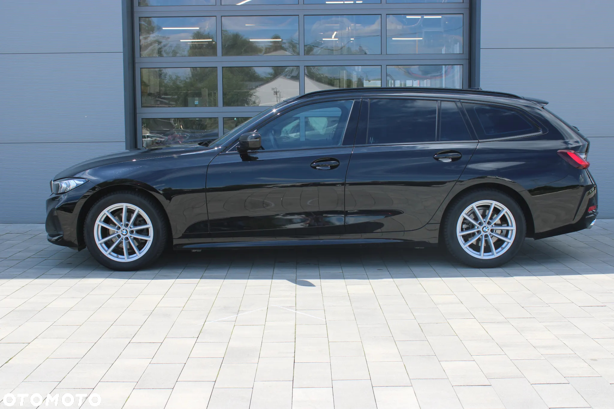 BMW Seria 3 318i - 9