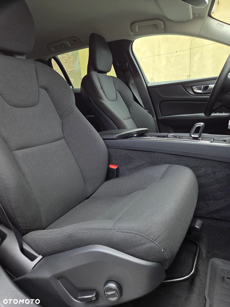 Volvo V60 B4 D Momentum Pro - 14