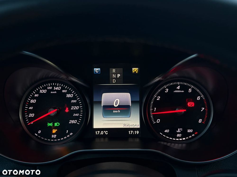 Mercedes-Benz Klasa C 180 9G-TRONIC AMG Line - 31