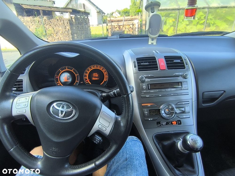 Toyota Auris - 4