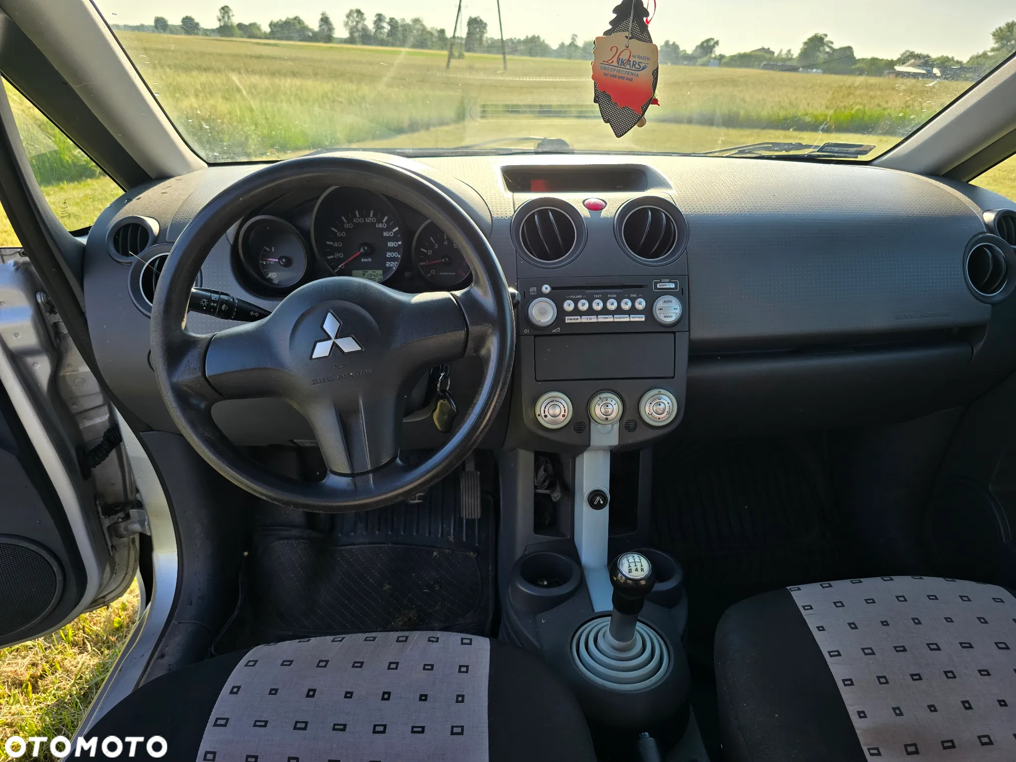 Mitsubishi Colt - 11
