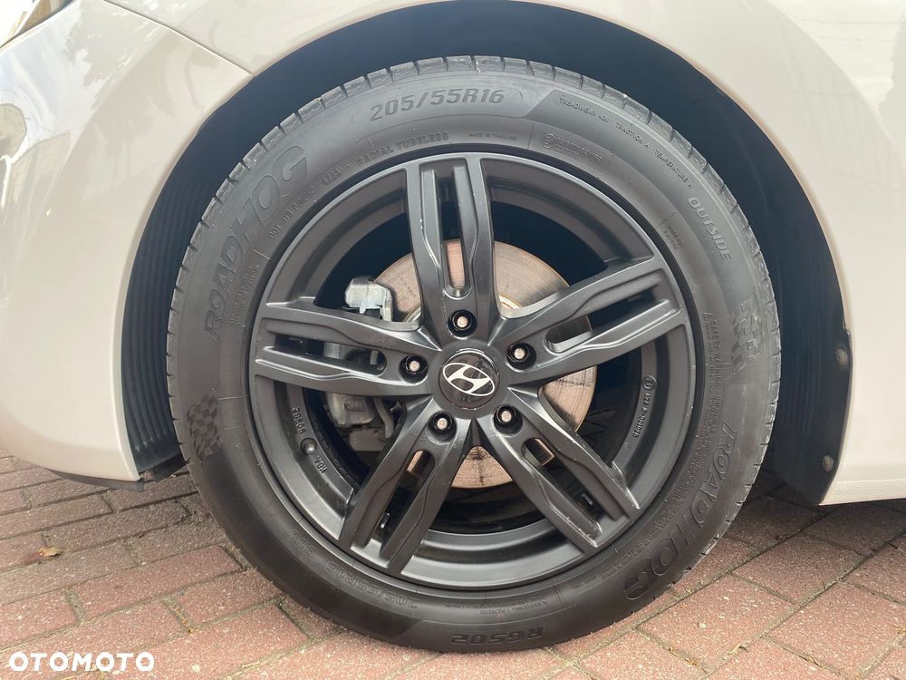 Hyundai i30 1.6 Trend - 28
