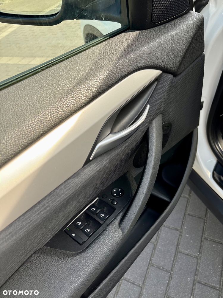 BMW X1 sDrive18d - 18
