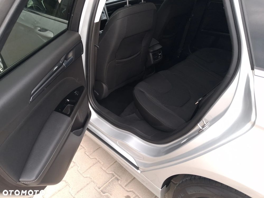 Ford Mondeo 2.0 EcoBlue Titanium - 21