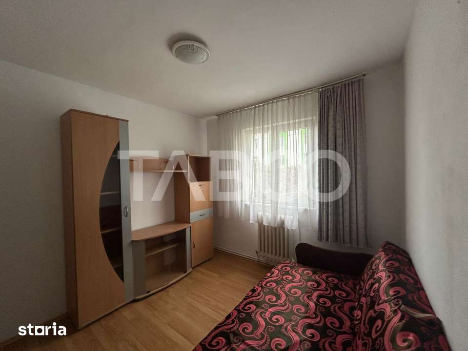 Apartament 3 camere cu balcon si pivnita 60 mpu in zona Mihai Viteazu — fotografia 1