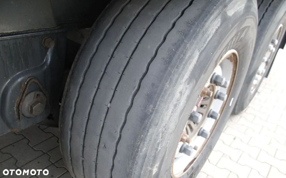 Wielton Podnoszona oś, SAF - 17